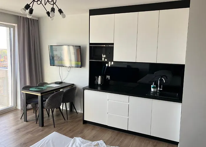 Jab 400 Metrow Od Kliniki Unii Lubelskiej Bezplatny Garaz Щецин