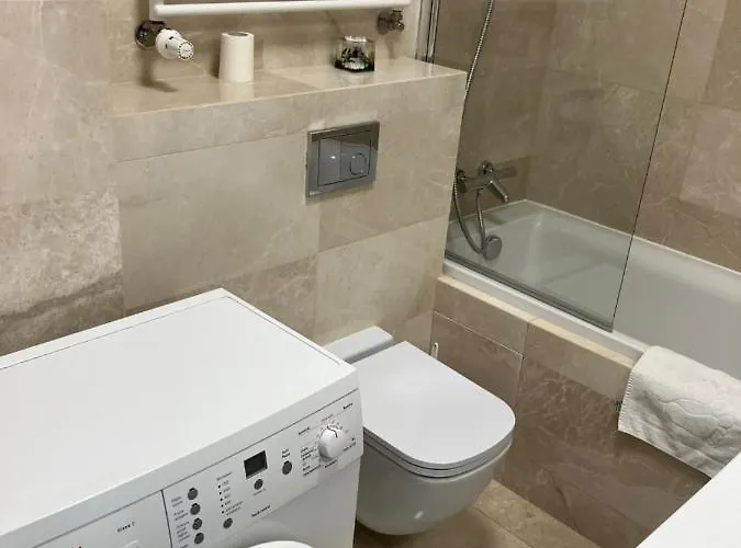 Jab 400 Metrow Od Kliniki Unii Lubelskiej Bezplatny Garaz * Щецин